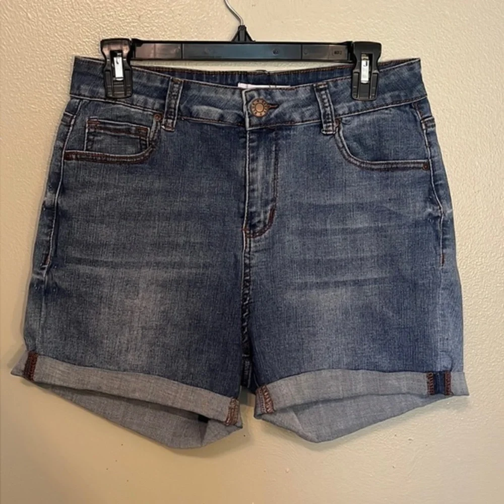 BLUE SAVVY denim cuffed shorts, womens 15/32